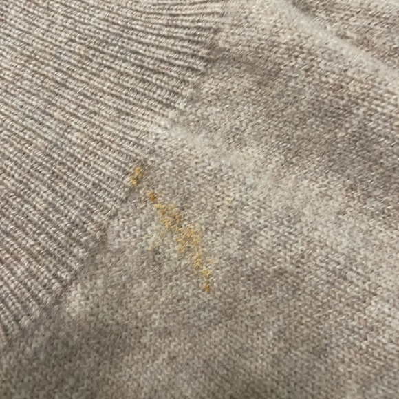 Burberry Tan Colored‎ 100% Lambswool Sweater - Picture 6 of 7